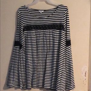 Crown and Ivy bell sleeve top.